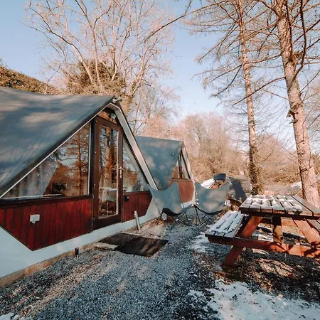 Chalet Boreal Avec Bain A Bulles - In The Woods Gesves Exterior photo